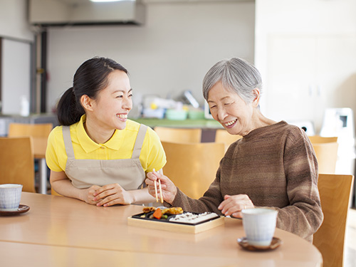 わたしたちと一緒に働きませんか?ボランティアの方も募集しております。